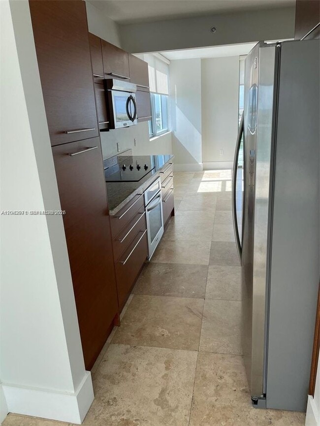 Building Photo - 2681 N Flamingo Rd