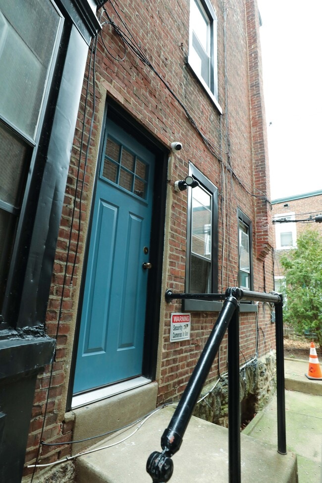 141 Manheim St. Unit 2ndFloor