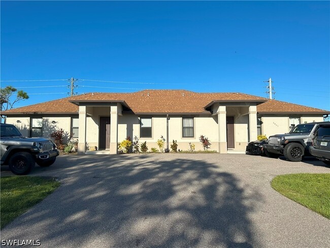 Building Photo - 2861 Tropicana Blvd Unit B1