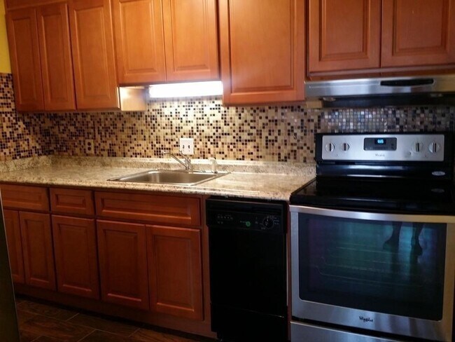 Photo - 12 Commonwealth Ct Unit 15