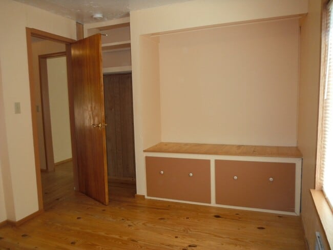 Photo - 1941 28th Pl