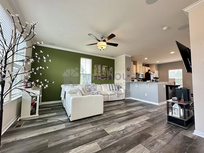 Photo - 724 Phalarope St