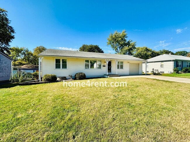 Photo - Beautifully Updated Home in Prime Overland...