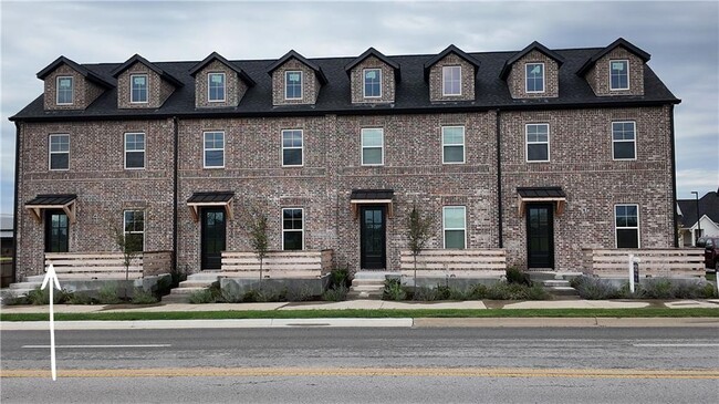 Building Photo - 5918 S Bellview Rd