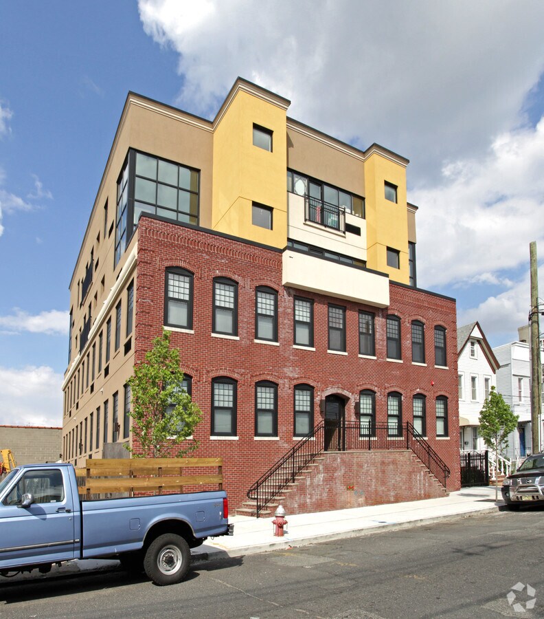 Photo - Ariana Lofts