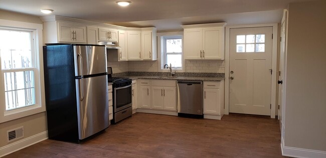 Photo - 21 W Hanover Ave Unit 1st floor