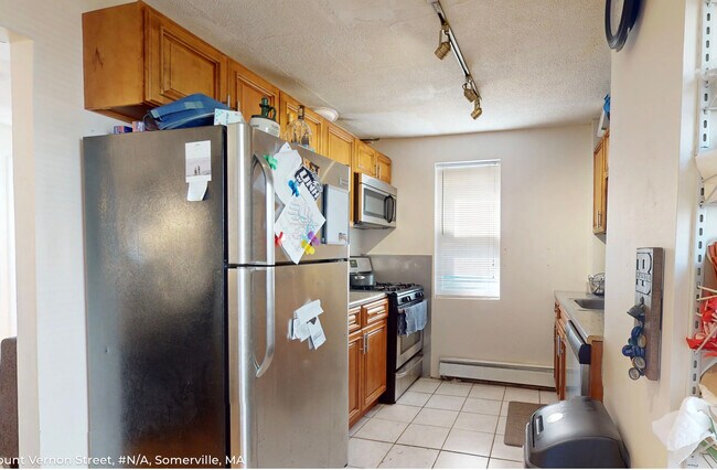 Building Photo - 27 Mount Vernon St Unit 1 Rental