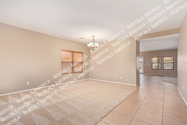 Photo - 664 W Silver Reef Ct