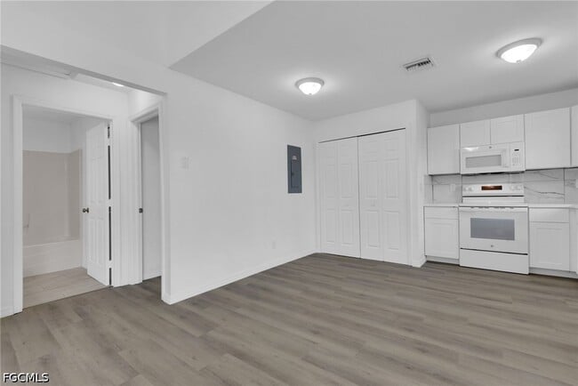 128 Harold Ave S