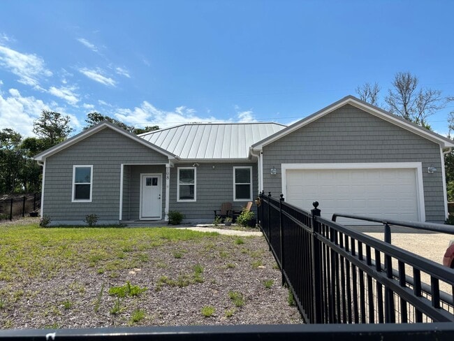 New home in Pine Knoll Shores - New home in Pine Knoll Shores
