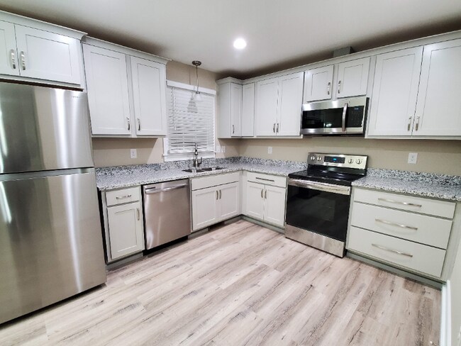Photo - 83 E Boxley Dr