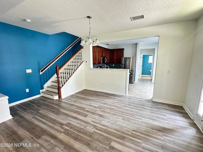 Photo - 4163 Highwood Dr