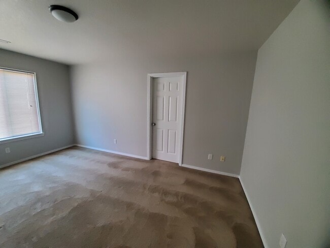Photo - 1038 SE Nazomi Ave