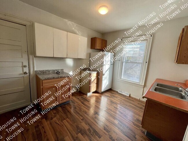 Photo - 305 15th St Unit Lower Rear