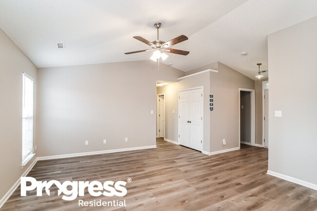 Photo - 5720 Shining Oak Ln