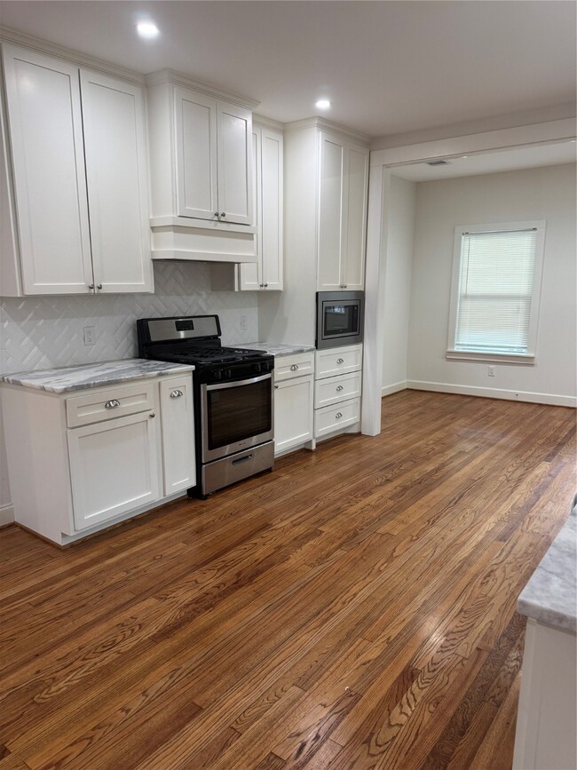 Photo - 2715 Cochran St