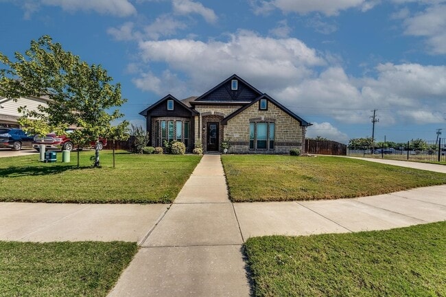 Photo - 4822 Windfern Way