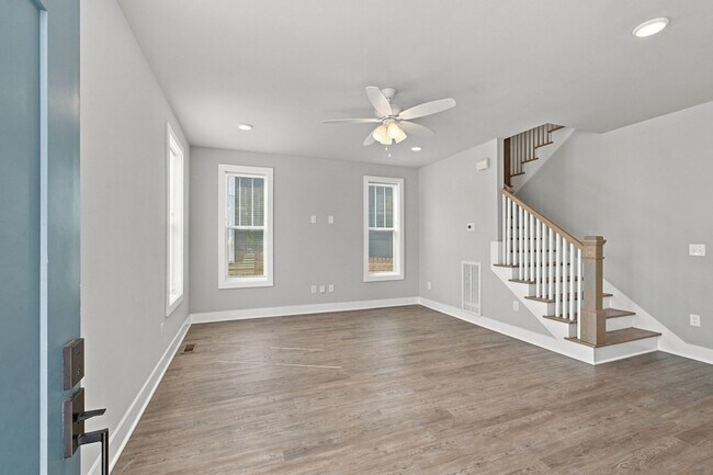 2209 24th Ave N