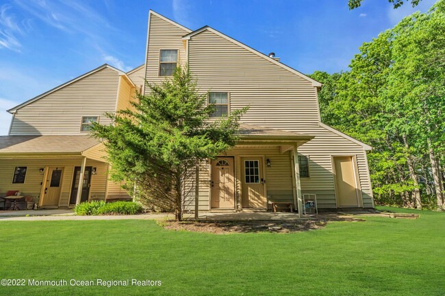 Building Photo - 134 Whispering Oaks Way Unit 134 Rental
