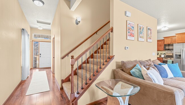 1795 Sara Ct