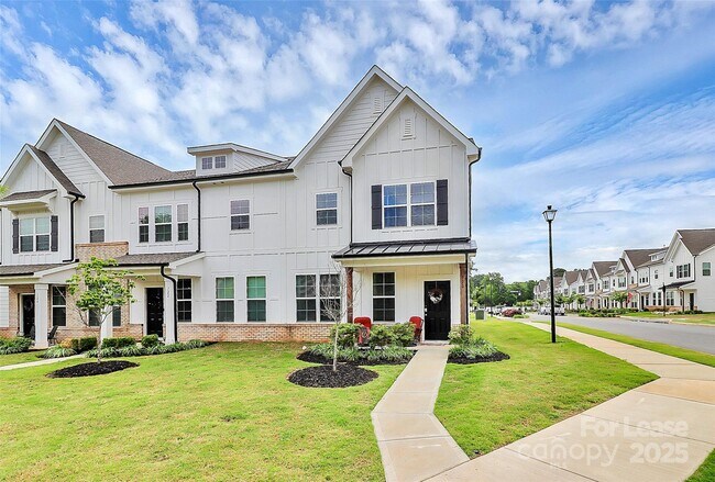 Photo - 720 Herlong Ave