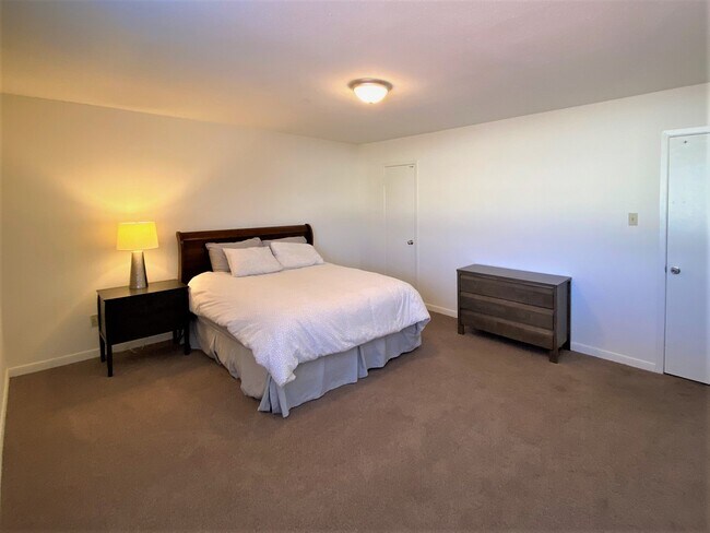 Photo - Amherst Apartments