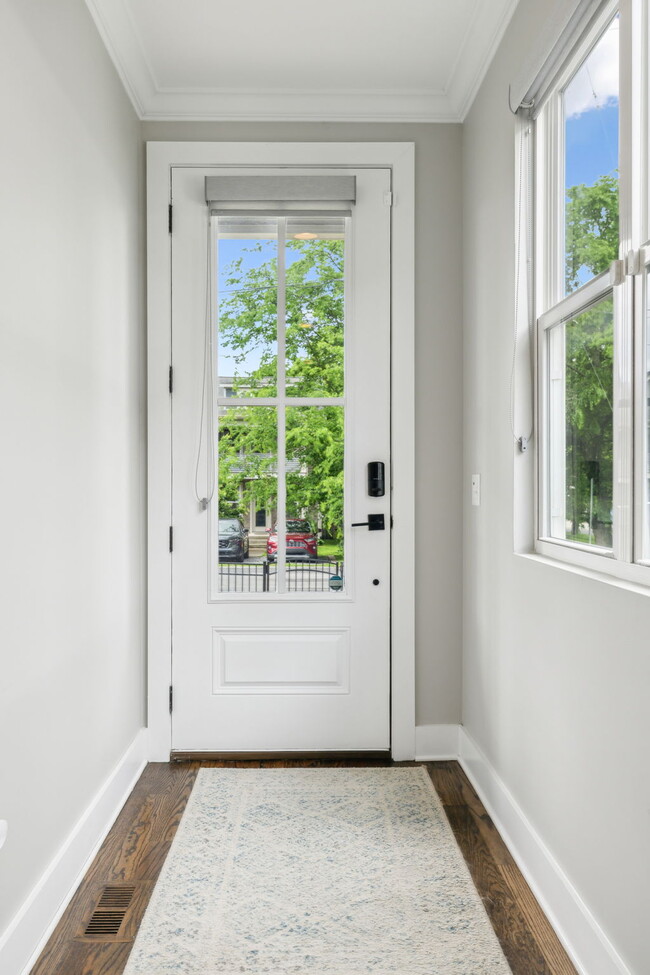 Photo - 6216B California Ave