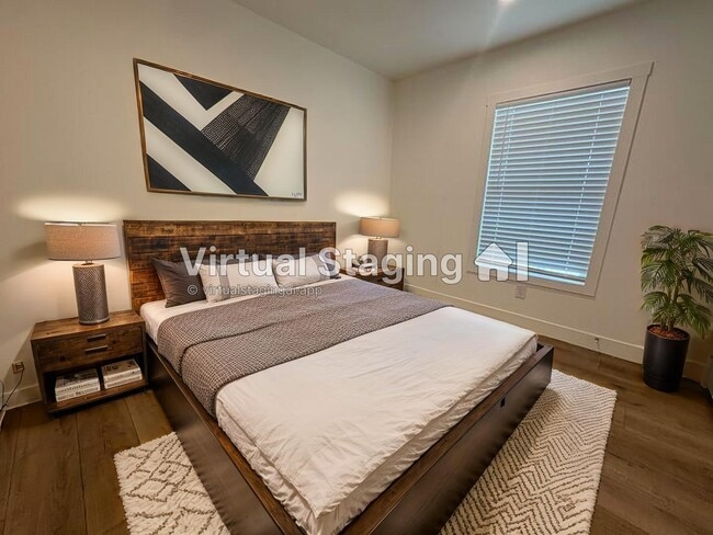 Photo - 2060 N Center St