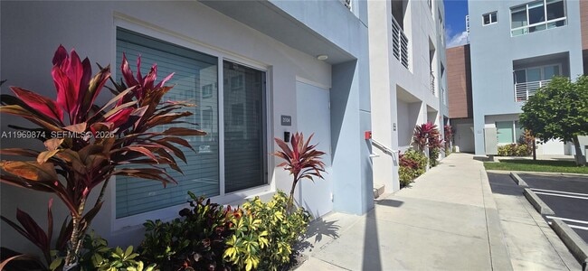 Photo - 2535 NE 193rd St Unidad 3104