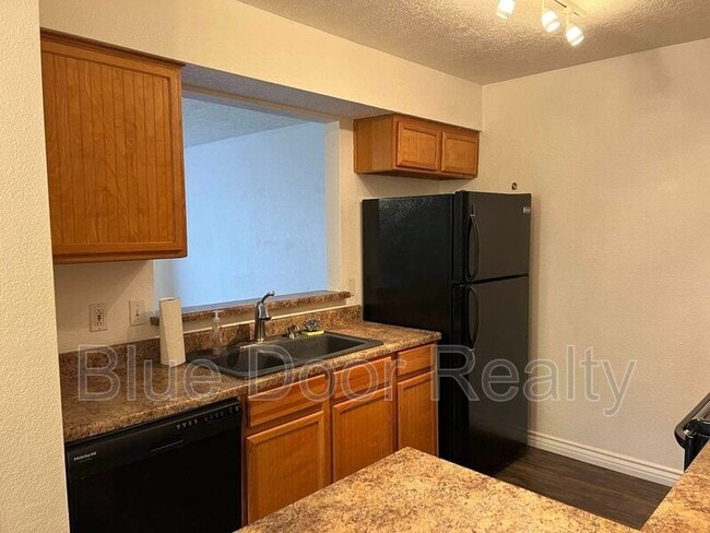Photo - 4801 Irving Blvd NW