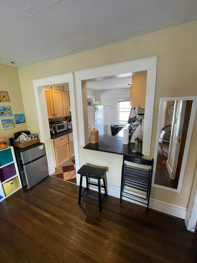 Photo - 712 W 28th St