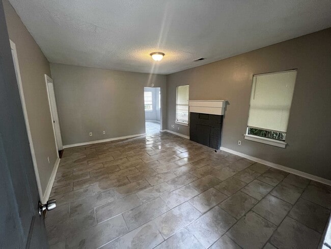 Photo - 3311 Guernsey Ave