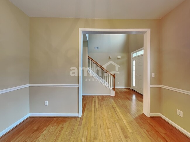 Photo - 203 Fledgling Way