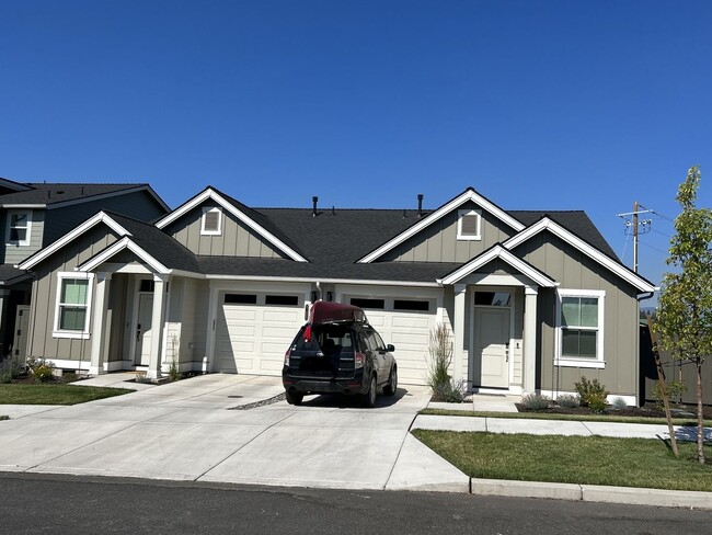 Photo - 2 Bedroom Duplex – Luderman Crossing - Bend