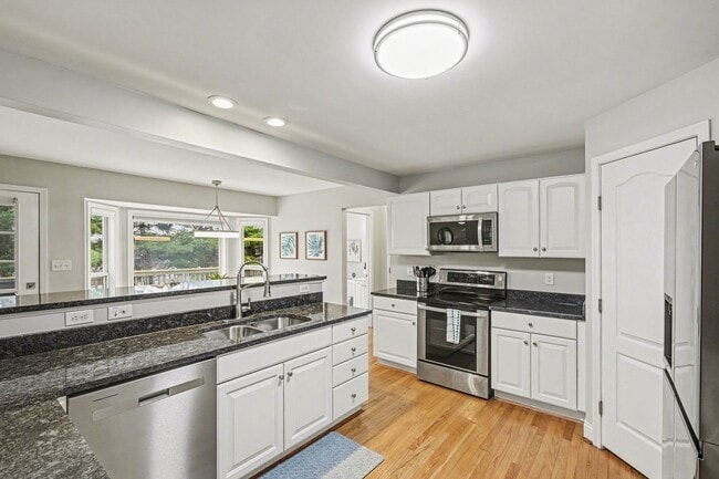 Photo - Freshly Renovated 4 Bedroom Home In Centerville OH