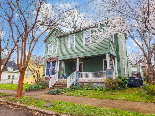 Photo - 625 Luttrell St