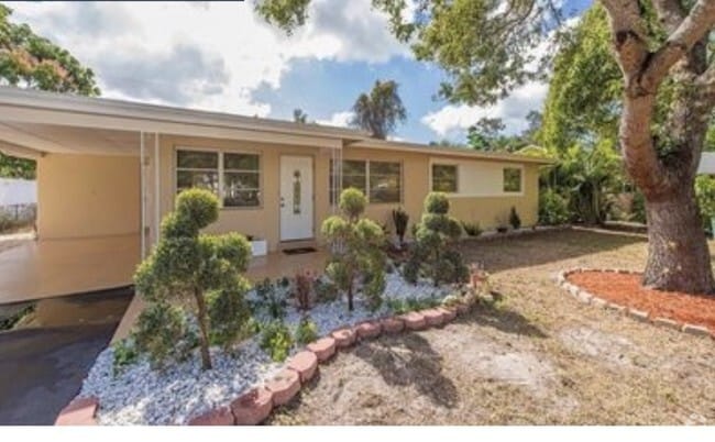Building Photo - 1184 Milano Dr Rental