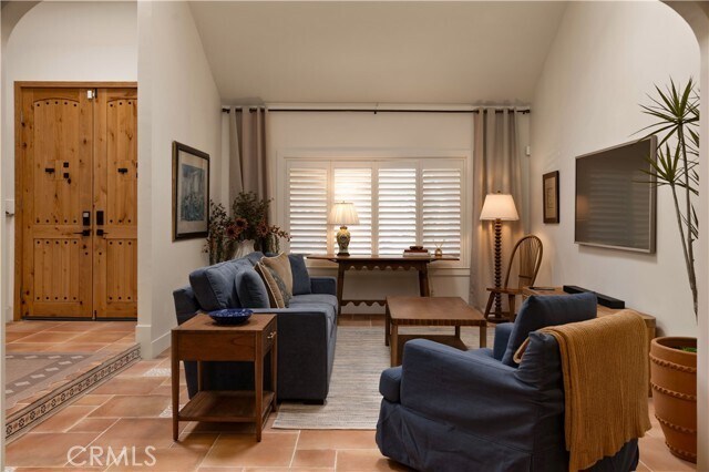Photo - 1096 Tulare Dr