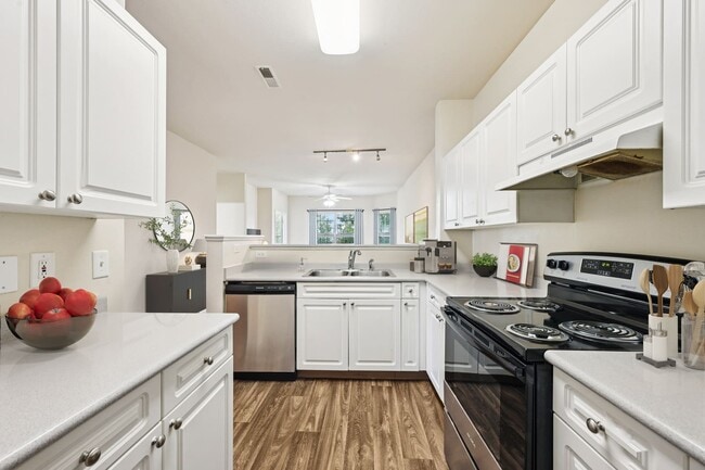 Building Photo - Estates at New Albany Rental