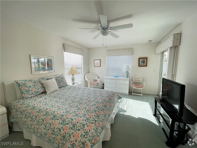 Building Photo - 254 6th Ave S Unit 8 Rental