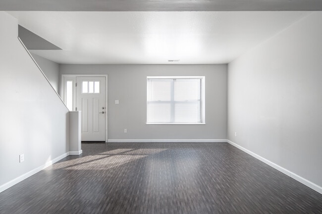 Photo - Lexington Village Apartments