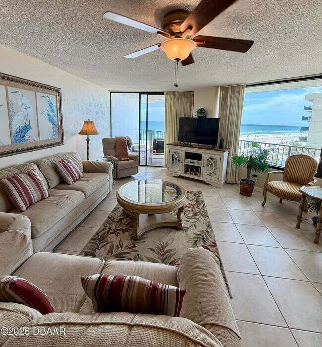 Photo - 3757 S Atlantic Ave Unidad 507