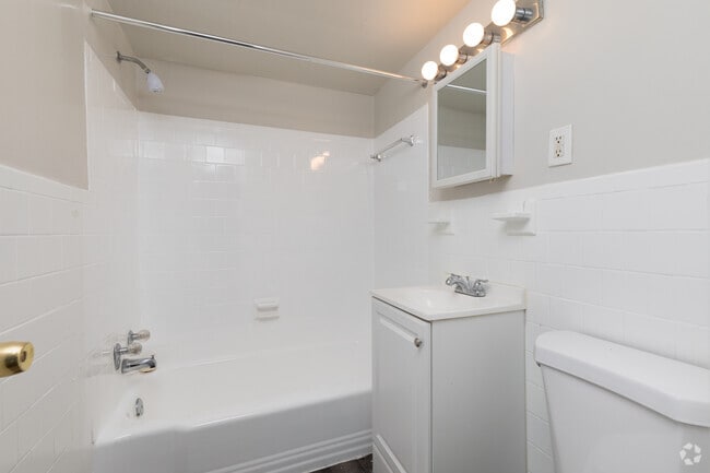 2HAB, 1BA - 966 ft²