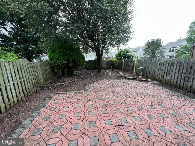 Photo - 272 Sequoia Dr