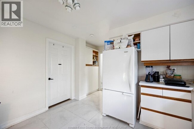 Photo - 456 Askin Ave