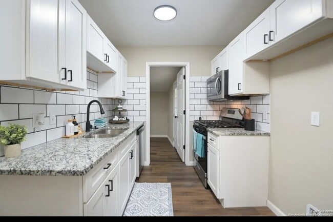 Photo - 159 Wayfarer Pl