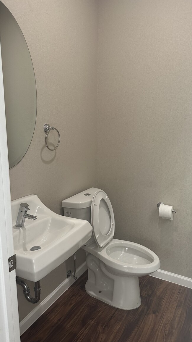 Photo - 420 N Denley Dr