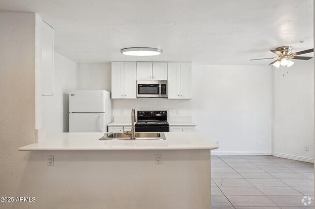 Building Photo - 5236 W Peoria Ave Unit 137 Rental