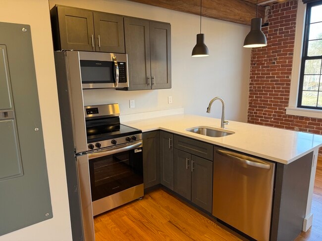 Photo - Jefferson Mills