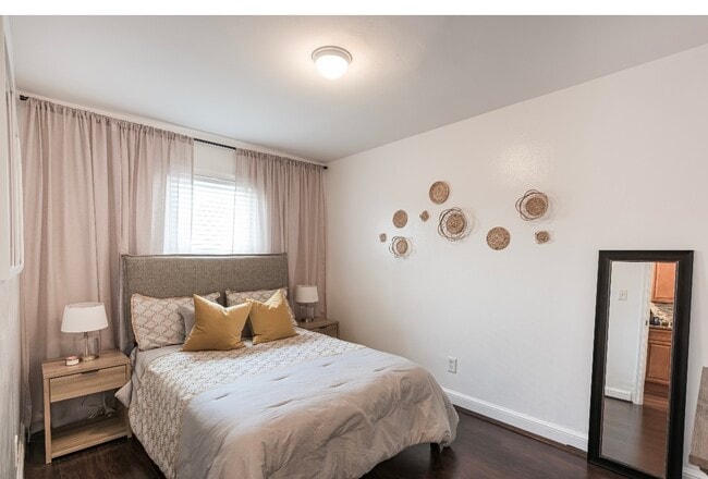 Bedroom - 1228 Simms Plz NE Unit A